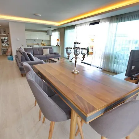 Luxe Penthouse Arte Mare شقة *