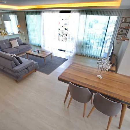Luxe Penthouse Arte Mare شقة