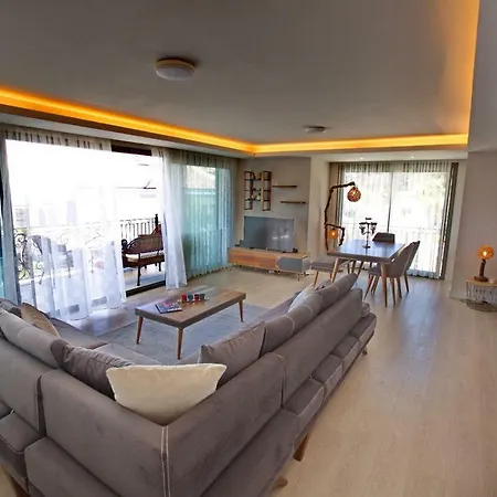 Luxe Penthouse Arte Mare Apartment Kusadasi